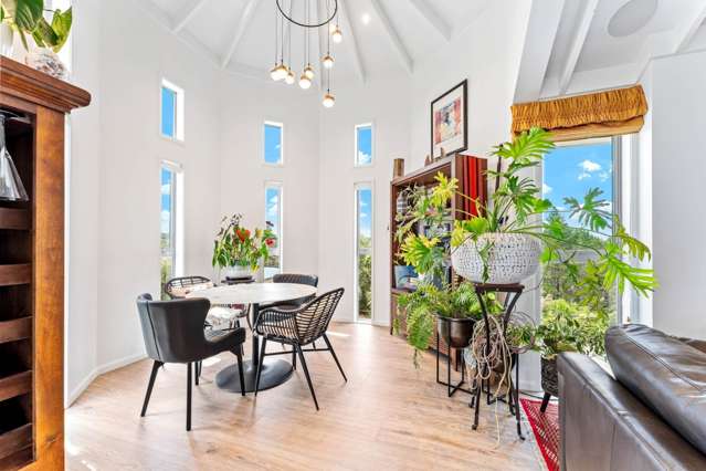 1/4 Roberts Road Matakatia Bay_3