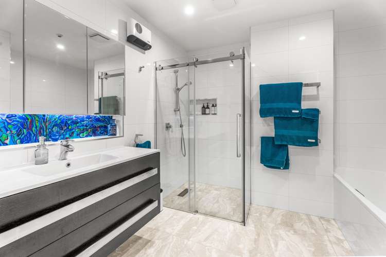1/10 Shelly Beach Road Saint Marys Bay_24