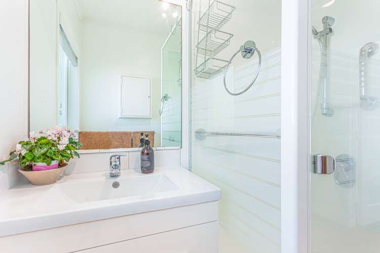 1/96a Victoria Road Devonport_14