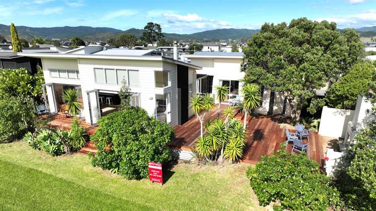 143 The Fairway Matarangi_24