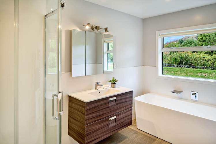 140 School Road Te Horo_23