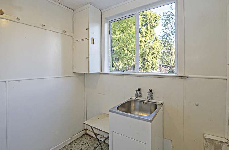 85 Scenic Drive Titirangi_13