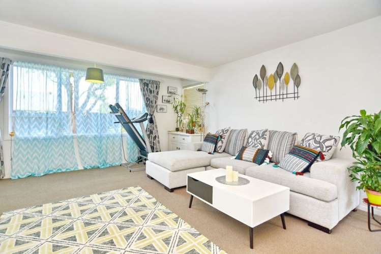 2/25 Blighs Road Strowan_7