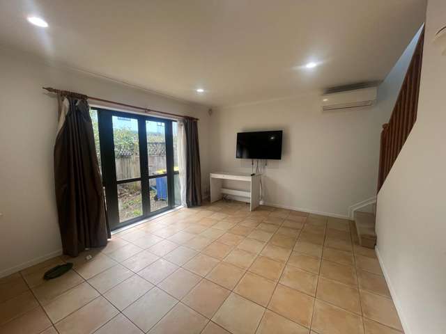24/2 Arawa Street New Lynn_2