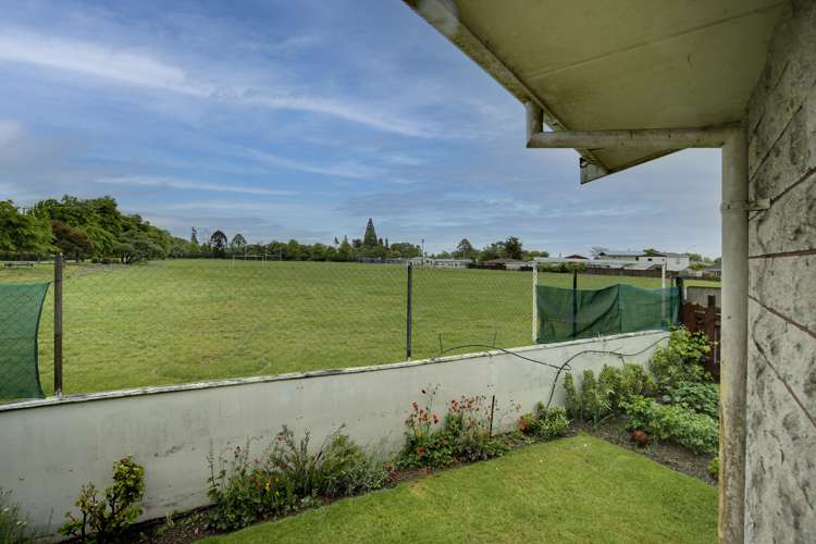 2/16 Cobham Crescent Stoke_6