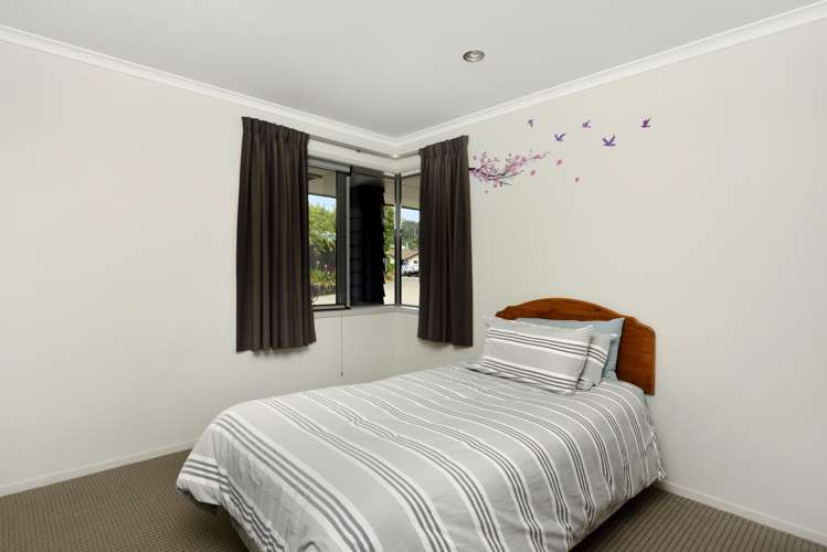 23 Woodstock Place Stoke_10