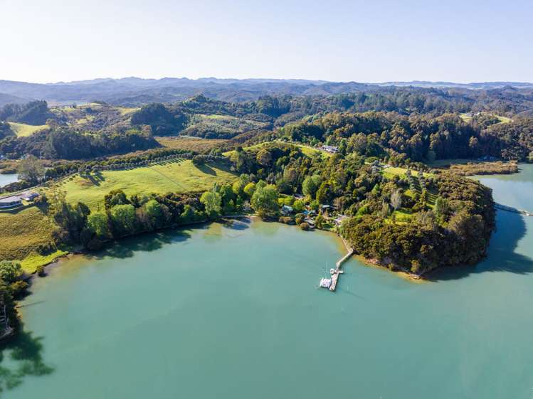 745d Waikino Road Russell Surrounds_12