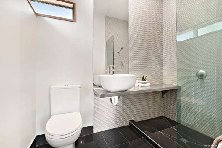 8a Wairata Place Te Atatu South_7