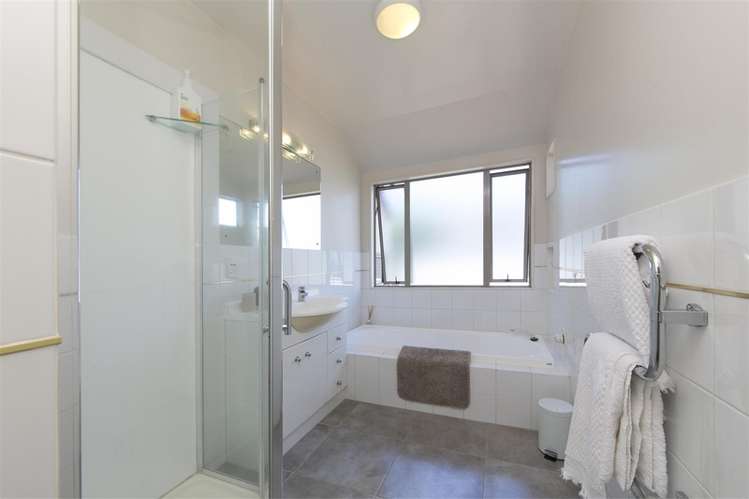 2/34 Byron Avenue Takapuna_11