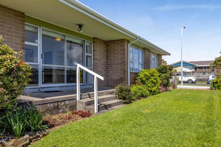 37 Clifton Drive Waitara_19