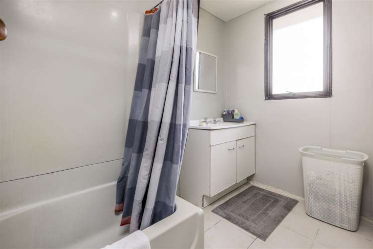 3/16 Barneys Farm Road Clendon Park_11