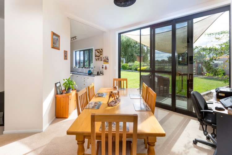 3 Front Miranda Road Waitakaruru_7