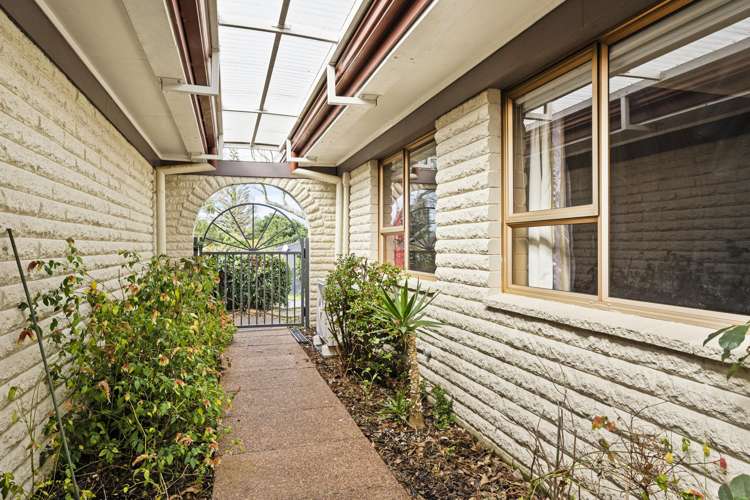 6 Davita Place Farm Cove_6