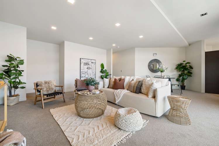 2/11 Gum Lane Queenstown_8