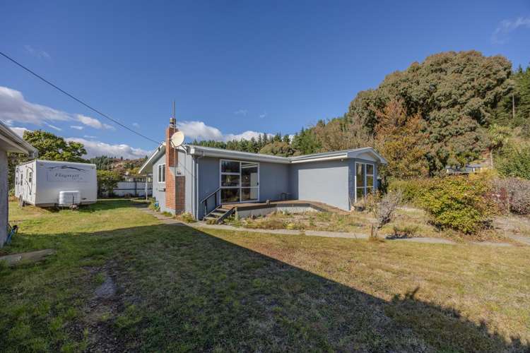 7 Hopkins Street Luggate_15