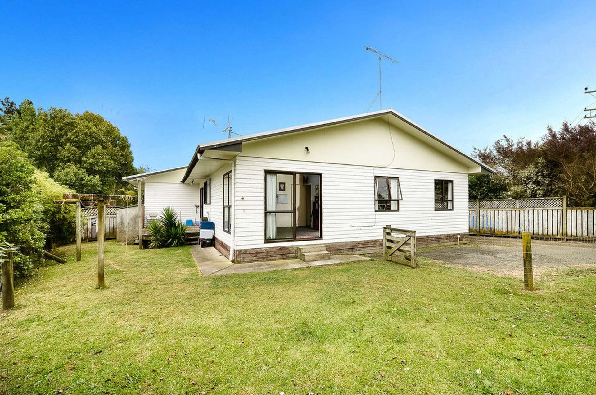 130 Awaroa Road Helensville_0