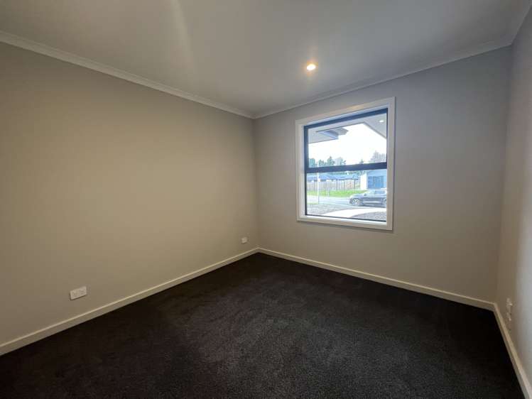 29 Geoff Geering Drive Netherby_9