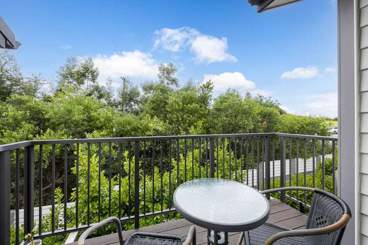 8 Peony Mews Oteha_16