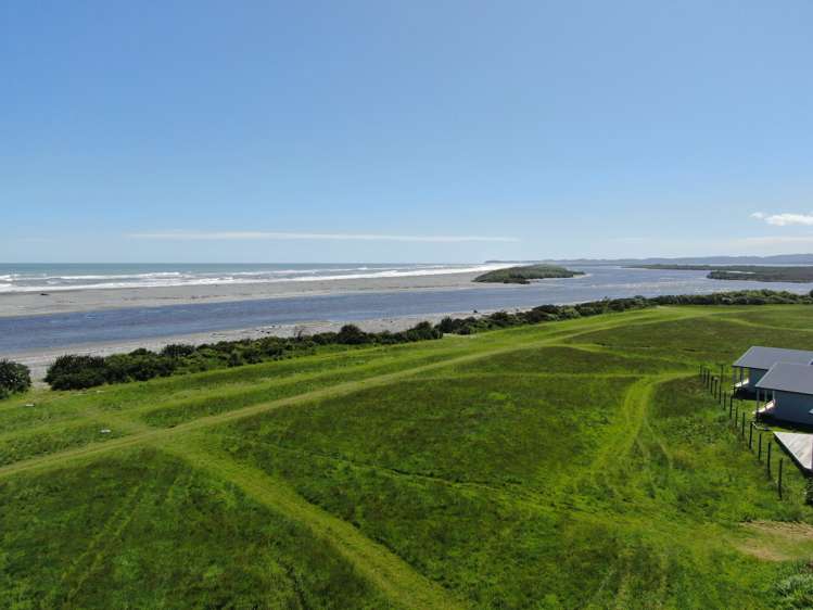 12 The Strand Okarito_16