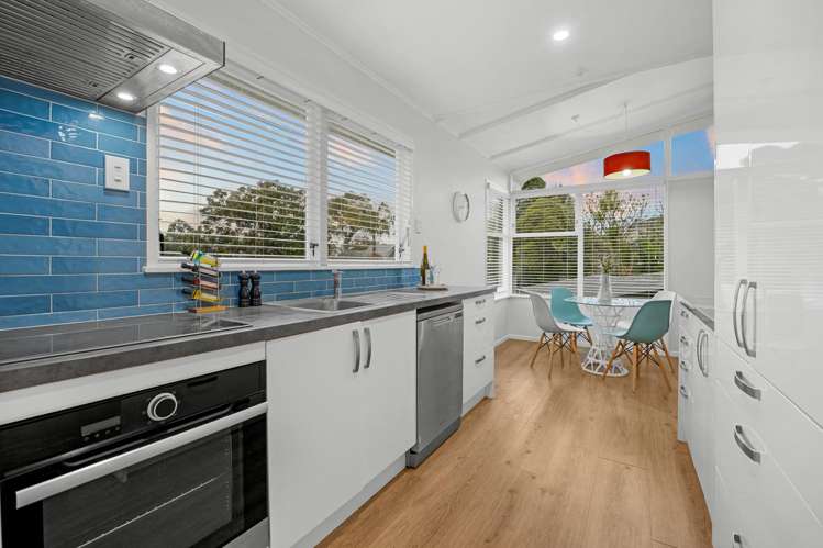 190 Golf Road_3