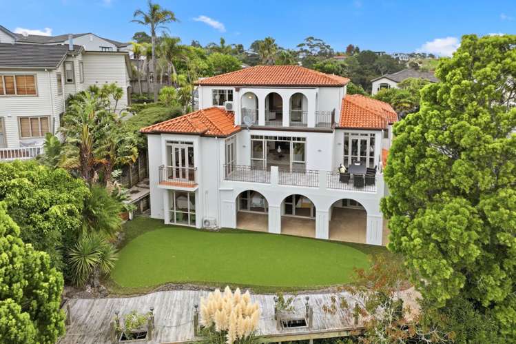 6 Rosella Place Murrays Bay_1