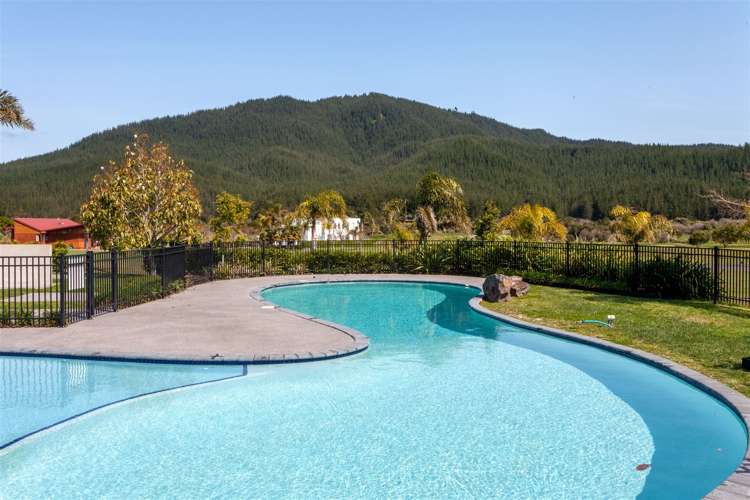 68 Pinehurst Drive Pauanui_16