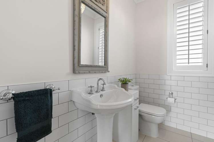 14 Tall Oaks Way Bethlehem_25