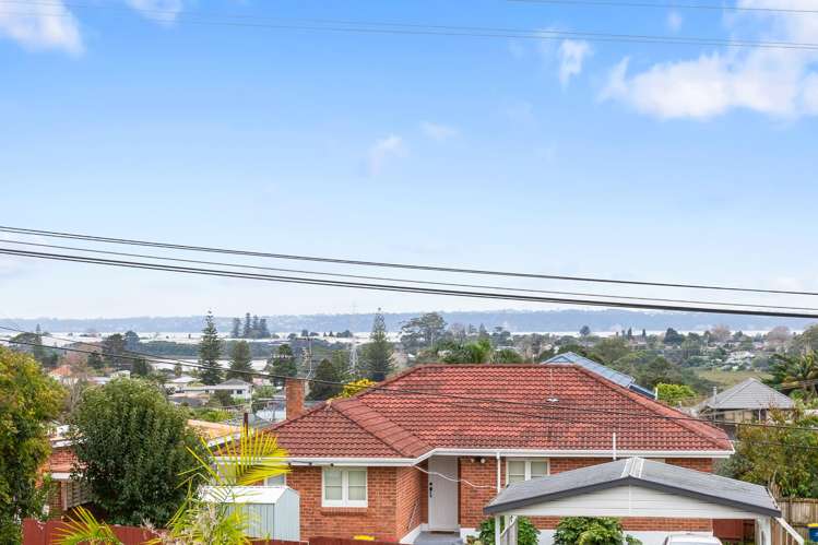 1/6 Riverview Road New Lynn_16