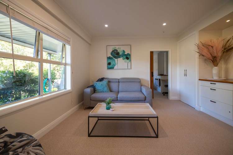 7 Banff Way Toi Toi_18