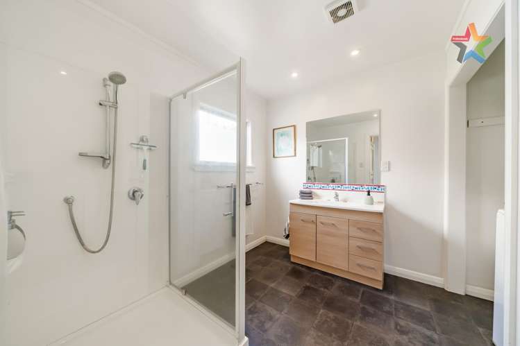 10 Golf Road Manor Park_20