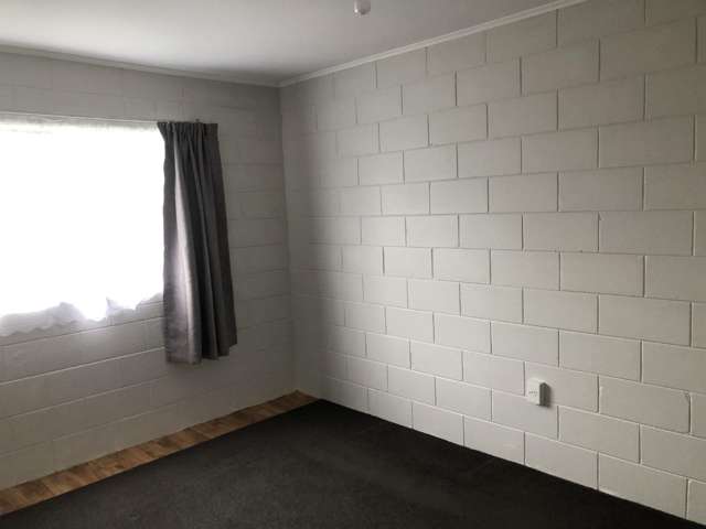 8/4 Kitchener Street 1055_4