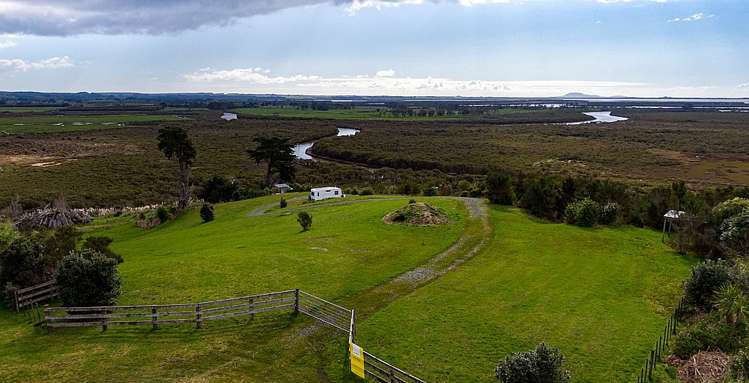 43 Bobs Way Kaingaroa_1