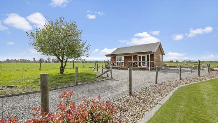 1045 The Lake Road Leeston_17