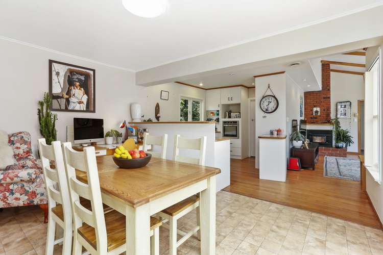 64 Woodfern Crescent Titirangi_5