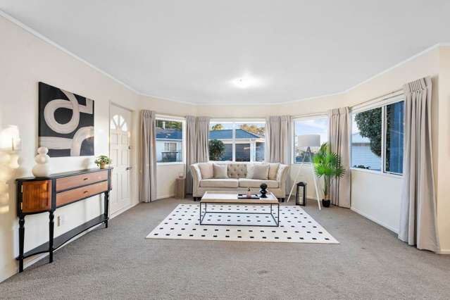 299B Glengarry Road Glen Eden_1