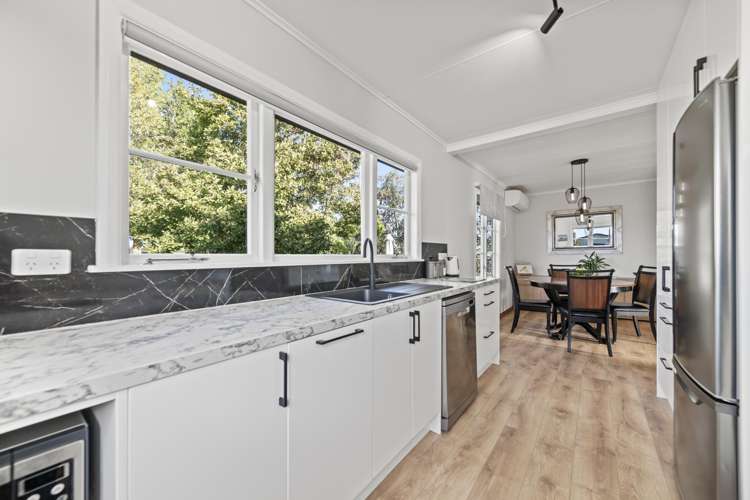 55 Roots Street East Feilding_2