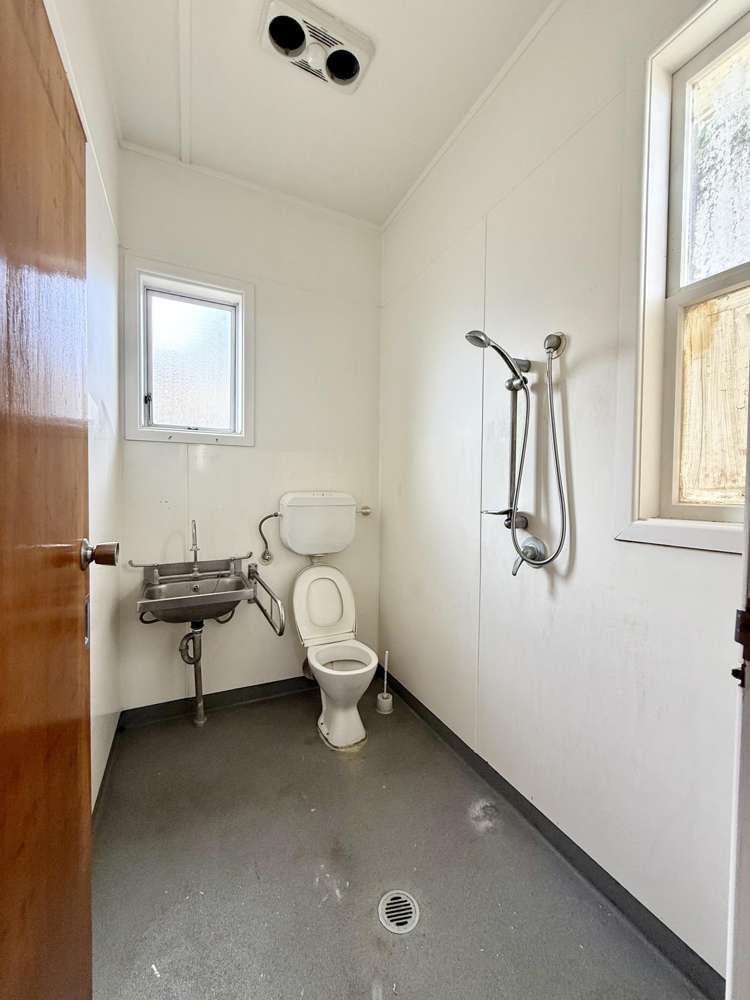 243 Preston Road Otara_13