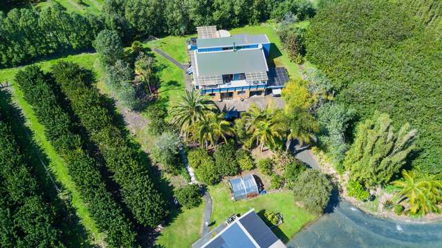 142 Takahe Road Titirangi_1