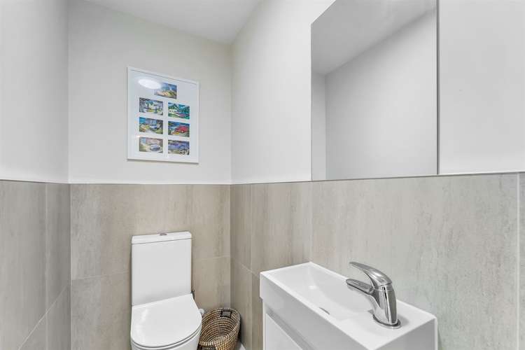 16 Seafarer Crescent Stanmore Bay_19