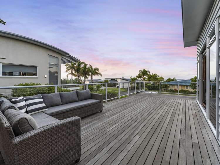 6 Intrepid Crescent Beachlands_19