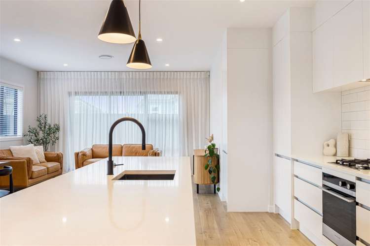 43 Siren Street Wainui_8