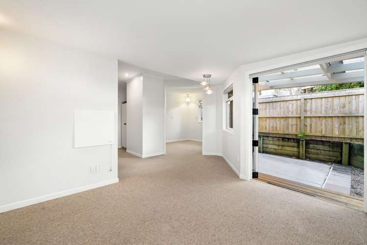 22 Queen Road Bellevue_16