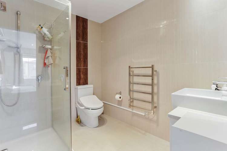 5 Palazzo Close Flat Bush_17