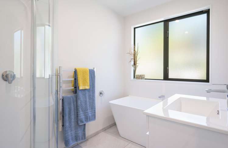 4 Kingfisher Lane Stoke_16