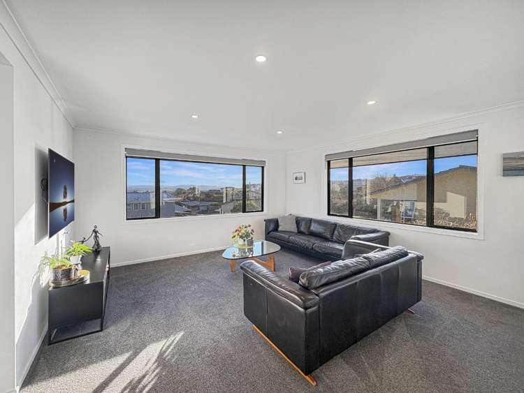 1 Aotea Crescent 10437_2