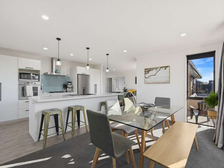 64 Arabian Drive Papamoa Beach_9