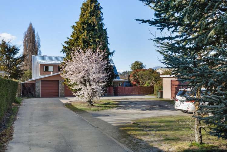 16 Lagoon Avenue Albert Town_6