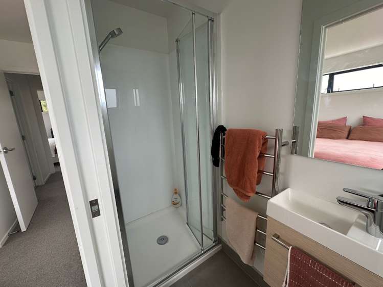 7/12 Enderby Drive Te Atatu Peninsula_7