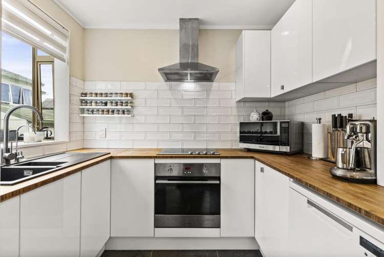 63 Pooks Road Ranui_4