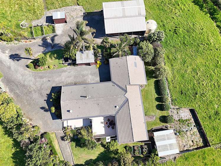 242 Baylys Coast Road Dargaville_17